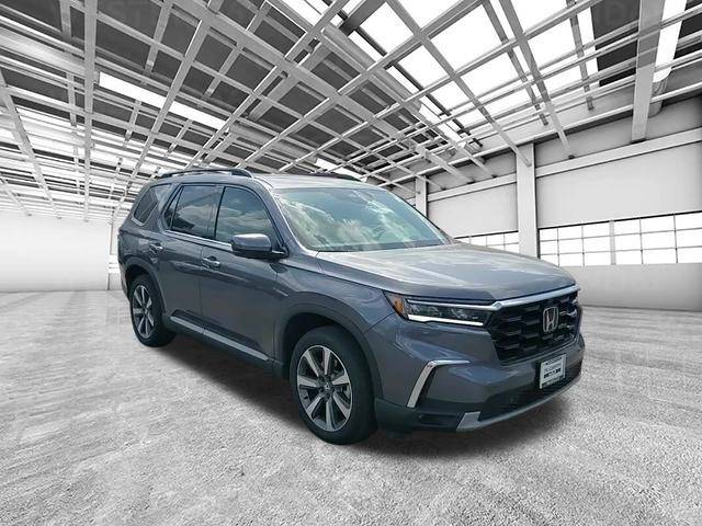 2025 Honda Pilot Elite — SUV — 6,850 mi — Highland Park, IL