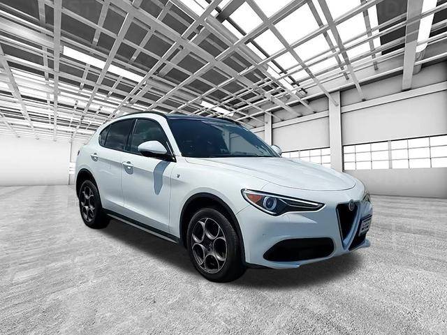 2022 Alfa Romeo Stelvio Ti — SUV — 28,735 mi — Highland Park, IL