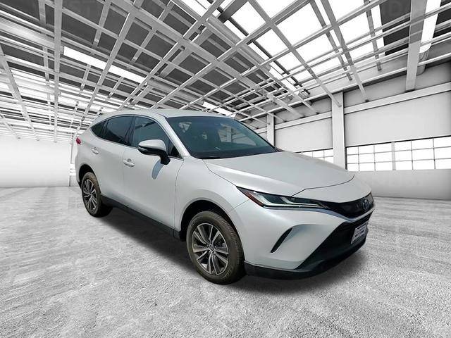 2024 Toyota Venza LE — SUV — 9,477 mi — Highland Park, IL