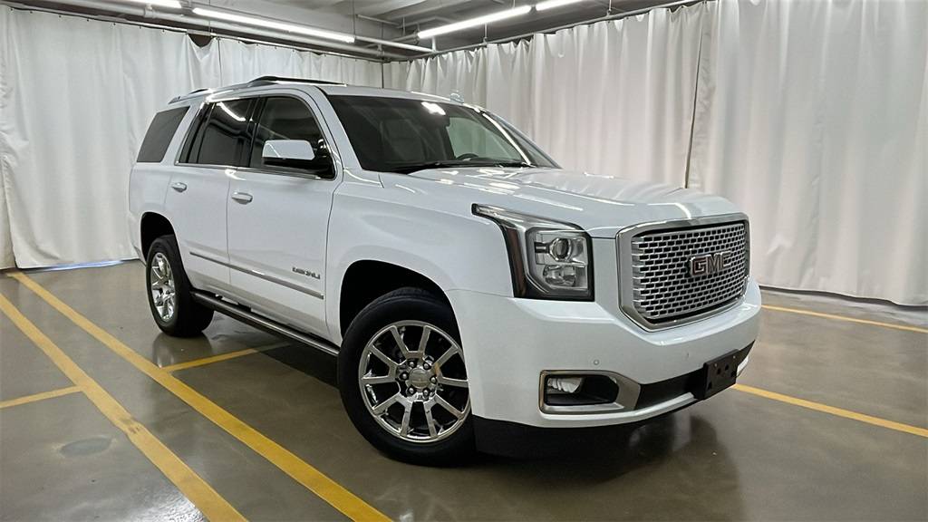 2017 GMC Yukon Denali — SUV — 90,021 mi — Highland Park, IL