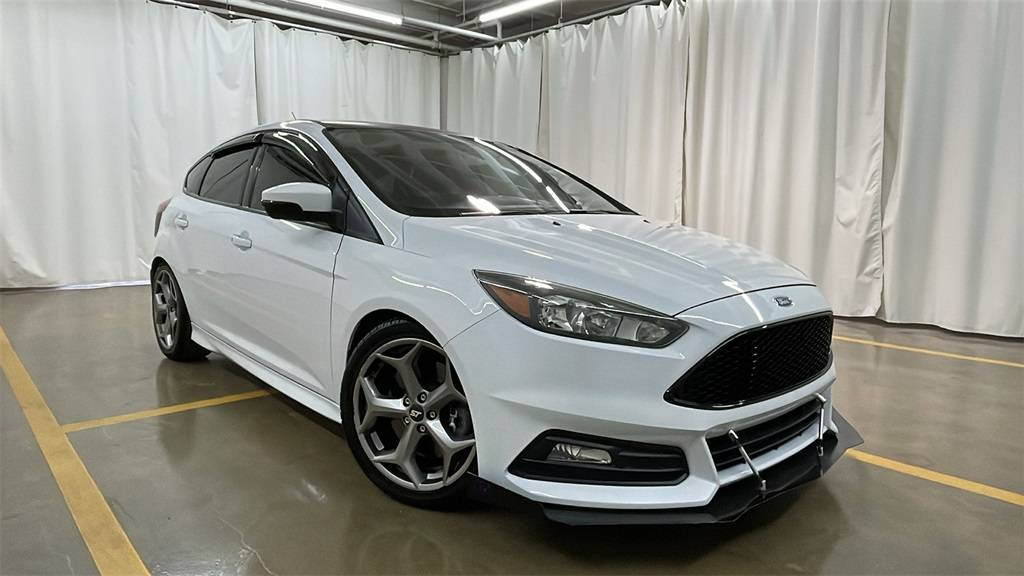2018 Ford Focus ST — Hatchback — 90,232 mi — Highland Park, IL