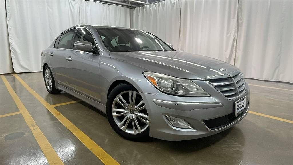 2012 Hyundai Genesis 3.8 — Sedan — 94,031 mi — Highland Park, IL