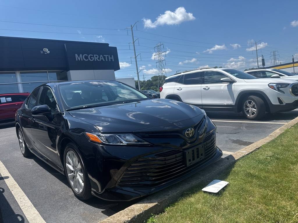 2019 Toyota Camry LE — Sedan — 48,579 mi — Highland Park, IL