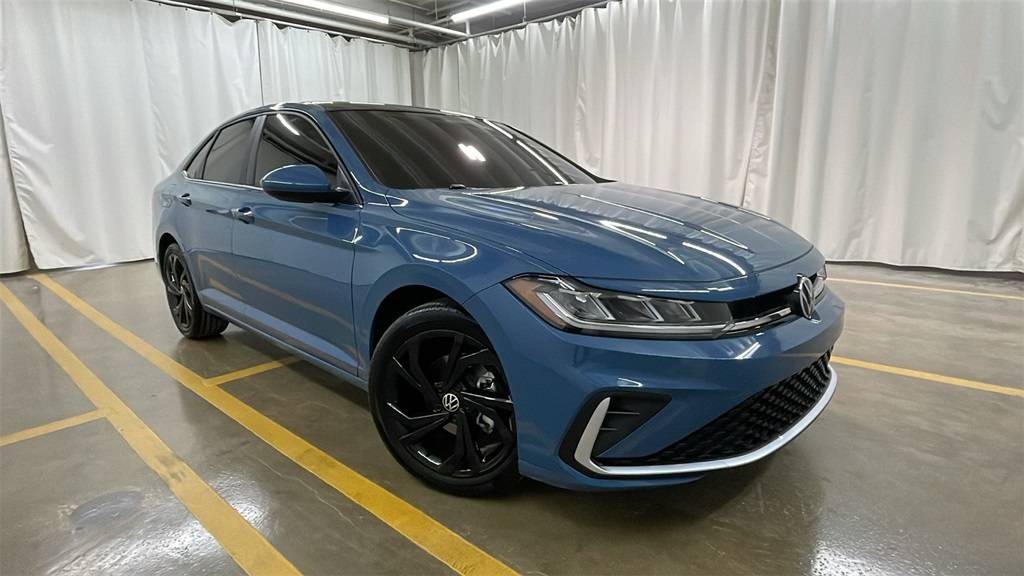 2025 Volkswagen Jetta SE — Sedan — 1,510 mi — Highland Park, IL