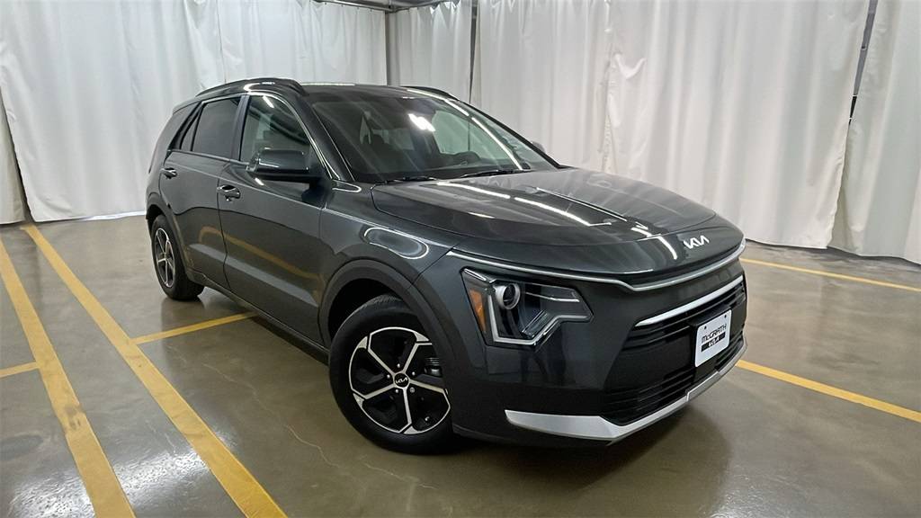 2023 Kia Niro Hybrid EX — SUV — 14,674 mi — Highland Park, IL