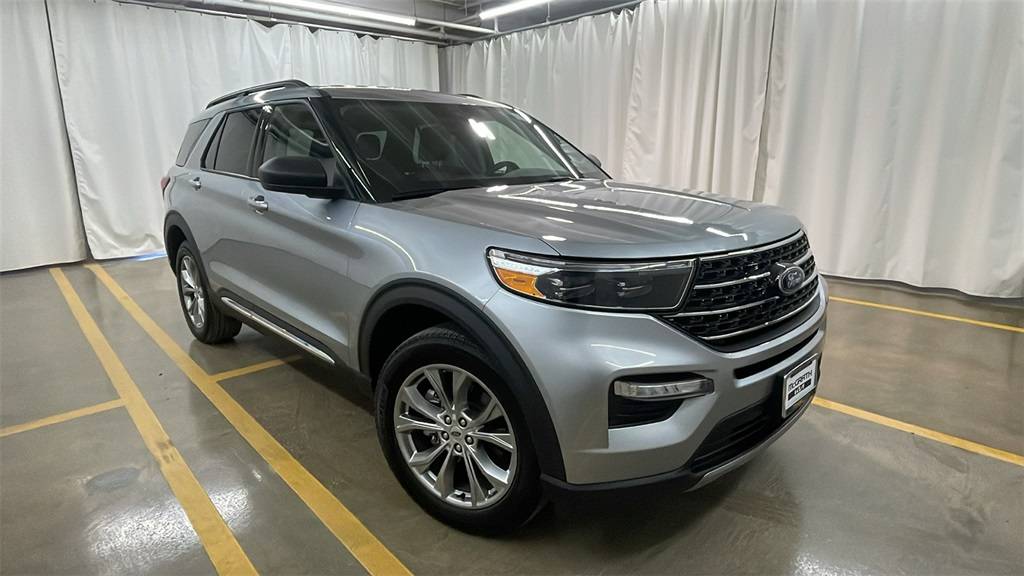 2022 Ford Explorer XLT — SUV — 24,789 mi — Highland Park, IL