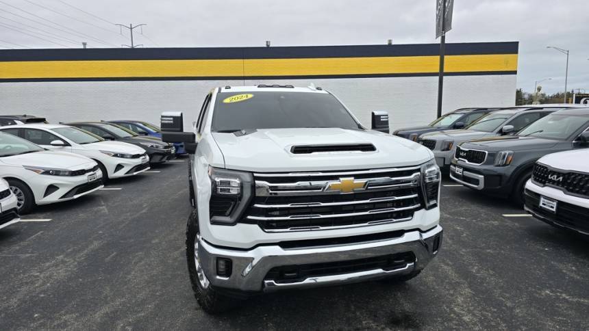 2024 Chevrolet Silverado 3500HD LTZ — Pickup Truck — 27,000 mi — Highland Park, IL