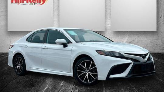 2021 Toyota Camry SE — Sedan — 39,875 mi — Pensacola, FL