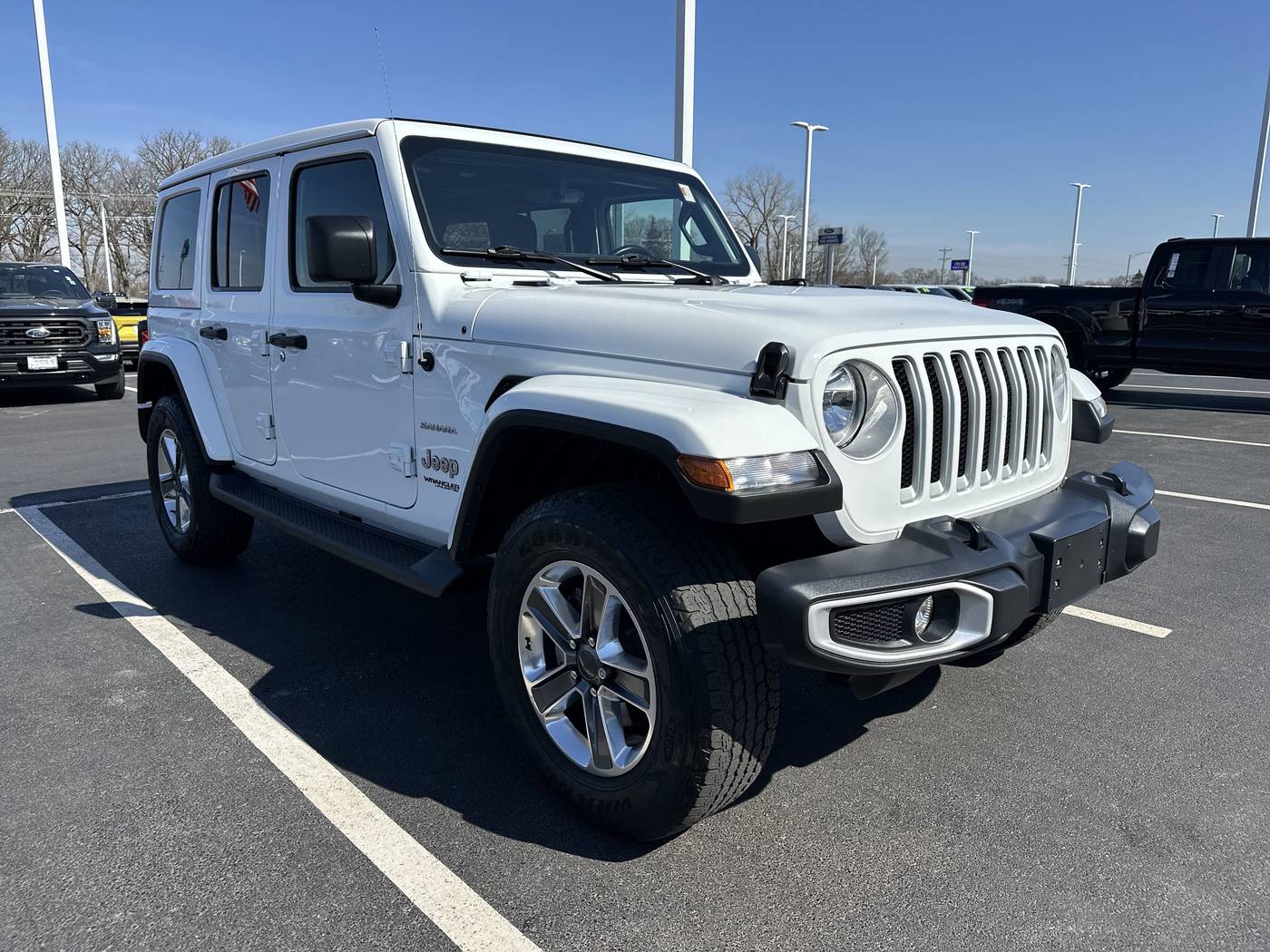 2022 Jeep Wrangler Sahara — SUV — 45,350 mi — Plano, IL