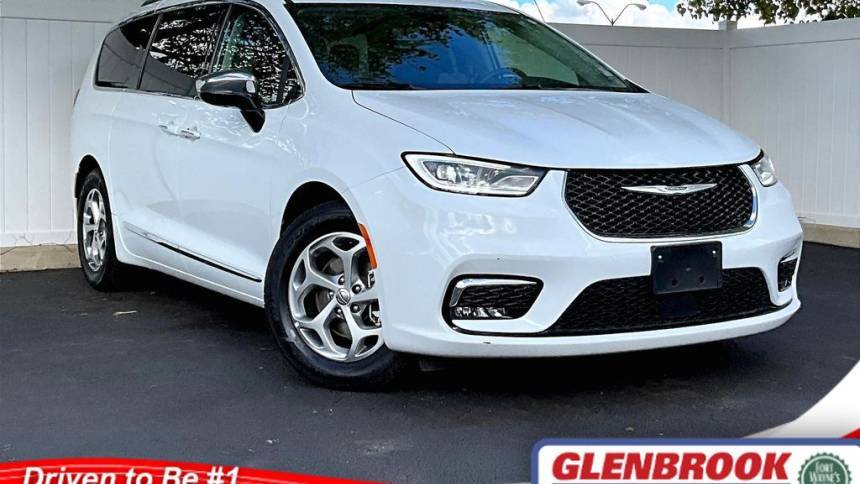 2023 Chrysler Pacifica Limited — Minivan — 69,346 mi — Fort Wayne, IN