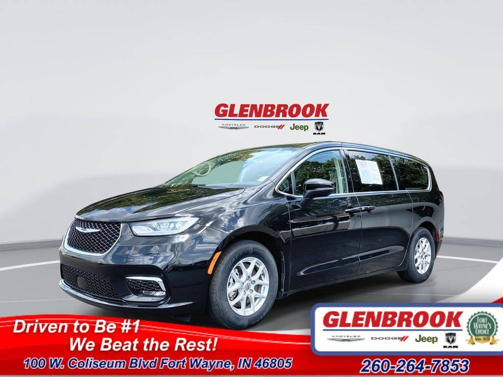 2023 Chrysler Pacifica Touring L — Minivan — 61,117 mi — Fort Wayne, IN
