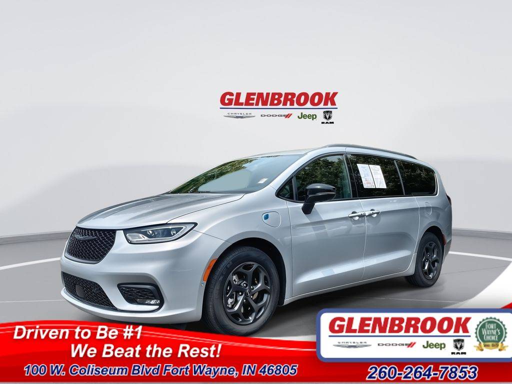 2024 Chrysler Pacifica Hybrid Premium S Appearance Package — Minivan — 69,641 mi — Fort Wayne, IN