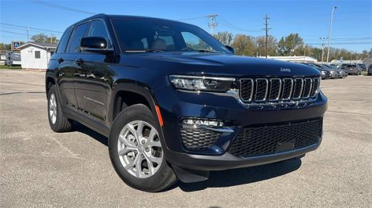 2023 Jeep Grand Cherokee Limited — SUV — 5,824 mi — New Castle, IN