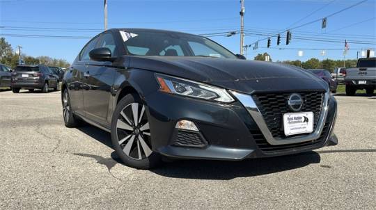 2022 Nissan Altima SV — Sedan — 60,468 mi — New Castle, IN