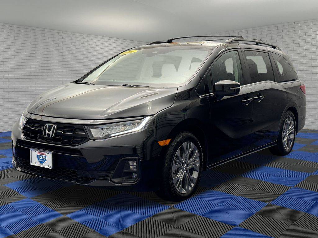 2025 Honda Odyssey Touring — Minivan — 1,151 mi — Reading, MA