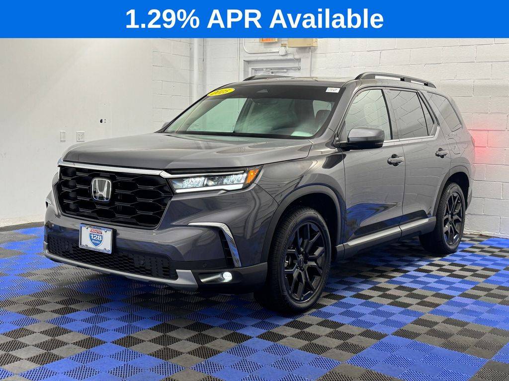 2025 Honda Pilot Touring — SUV — 5,761 mi — Reading, MA