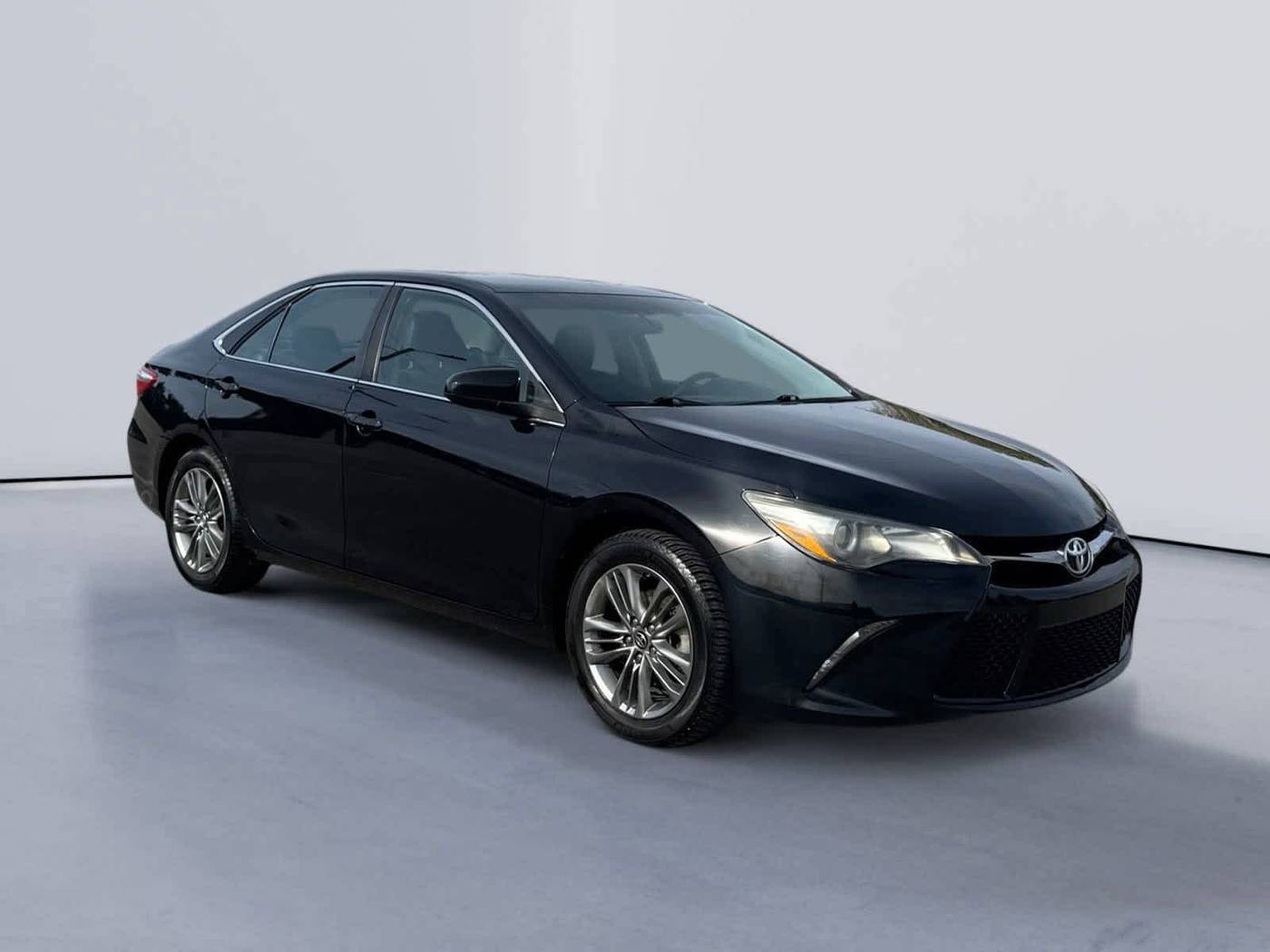 2017 Toyota Camry SE — Sedan — 102,153 mi — Knoxville, TN