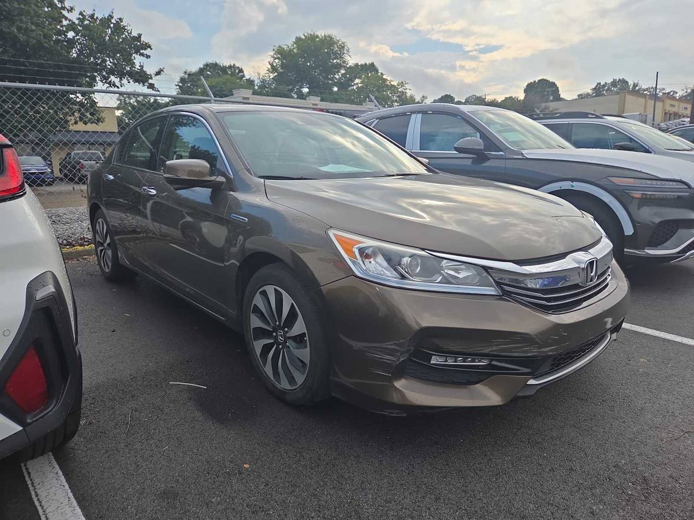 2017 Honda Accord Hybrid EX-L — Sedan — 91,723 mi — Knoxville, TN