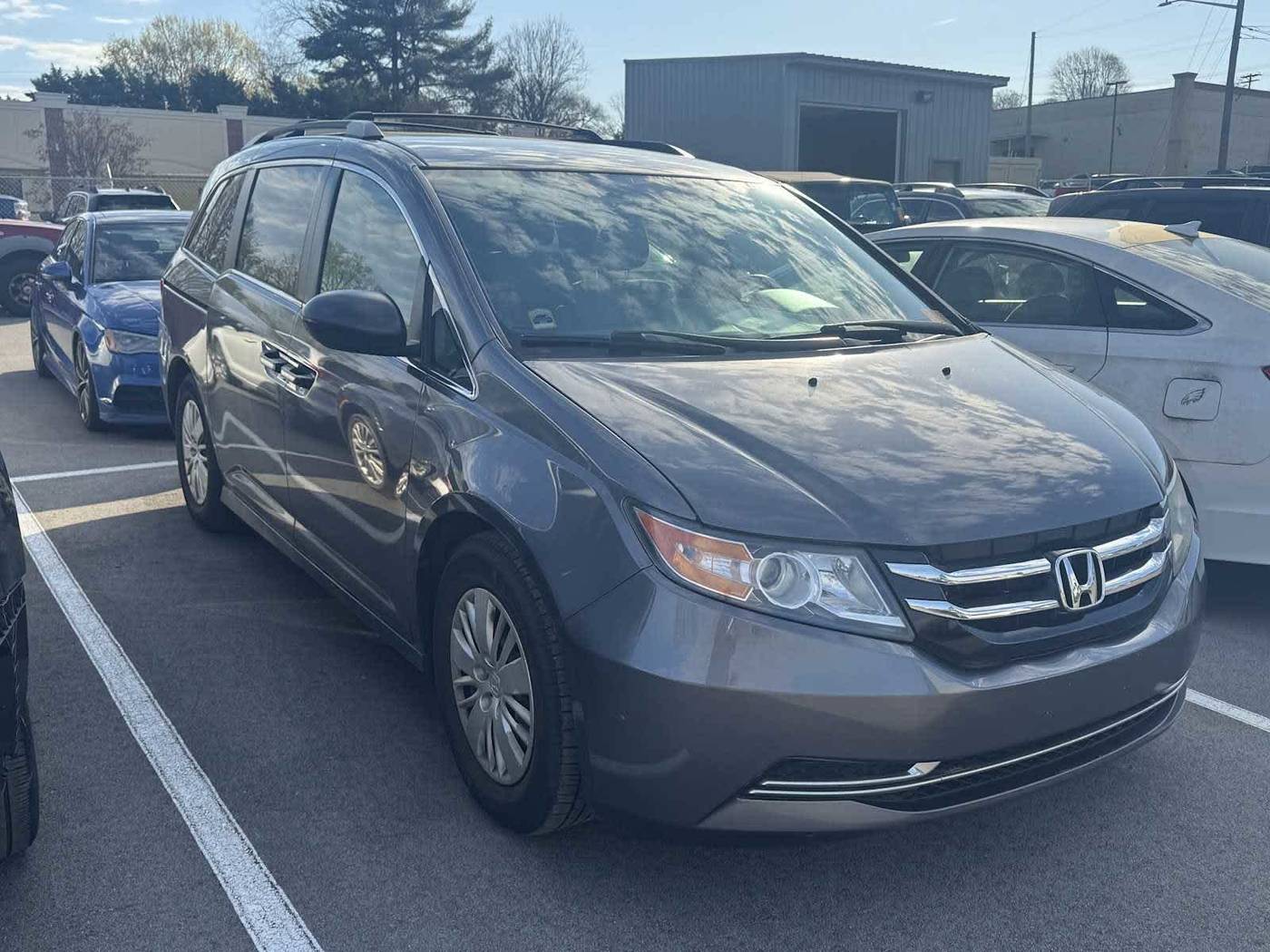 2016 Honda Odyssey LX — Minivan — 122,086 mi — Knoxville, TN