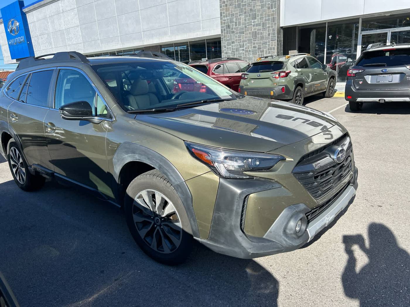 2023 Subaru Outback Limited — SUV — 49,384 mi — Knoxville, TN