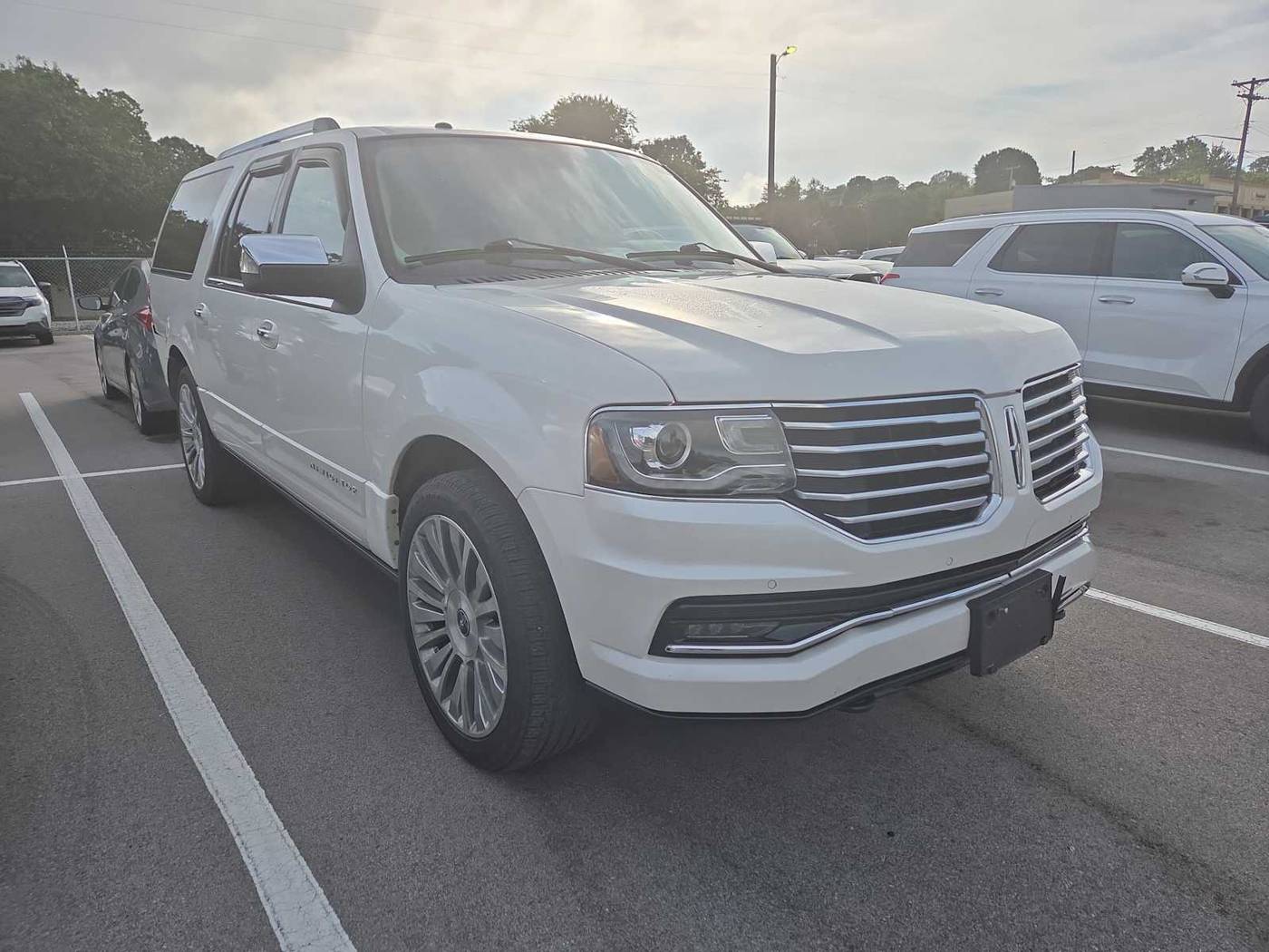 2015 Lincoln Navigator Standard — SUV — 108,847 mi — Knoxville, TN