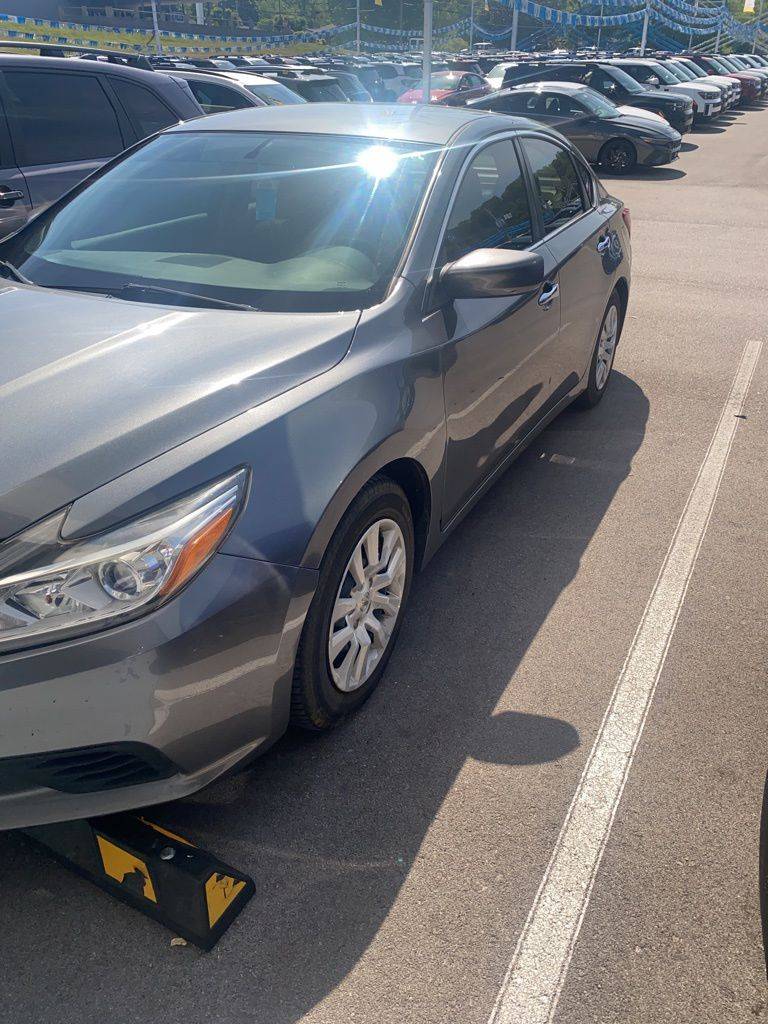 2018 Nissan Altima 2.5 S — Sedan — 117,223 mi — Knoxville, TN