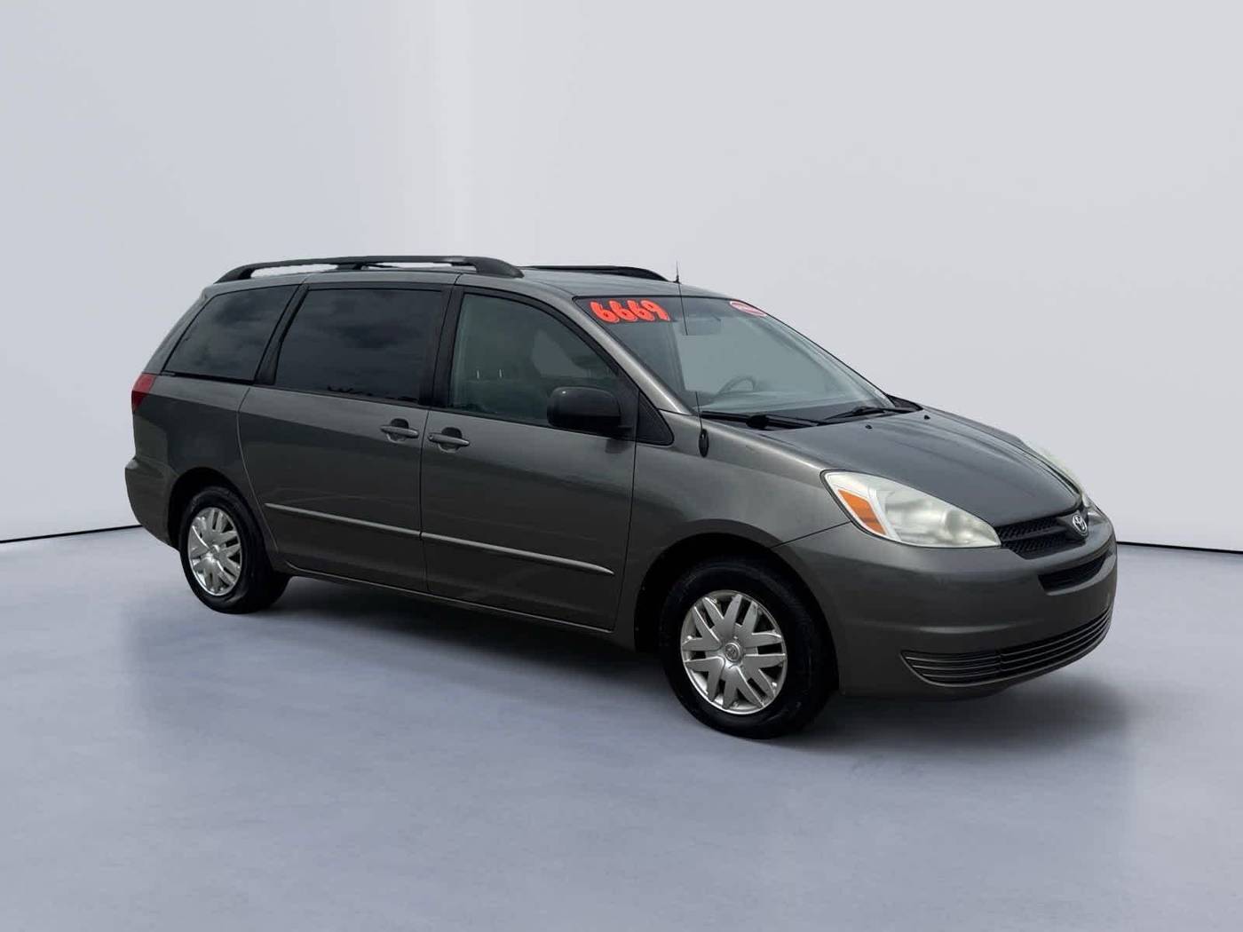 2004 Toyota Sienna LE — Minivan — 189,523 mi — Knoxville, TN