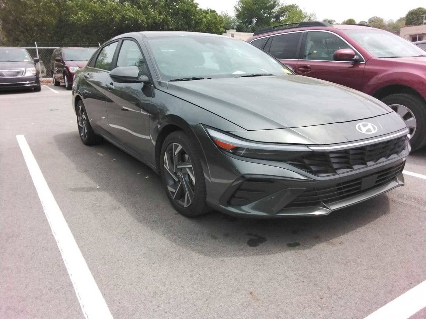 2024 Hyundai Elantra Hybrid Limited — Sedan — 12,852 mi — Knoxville, TN