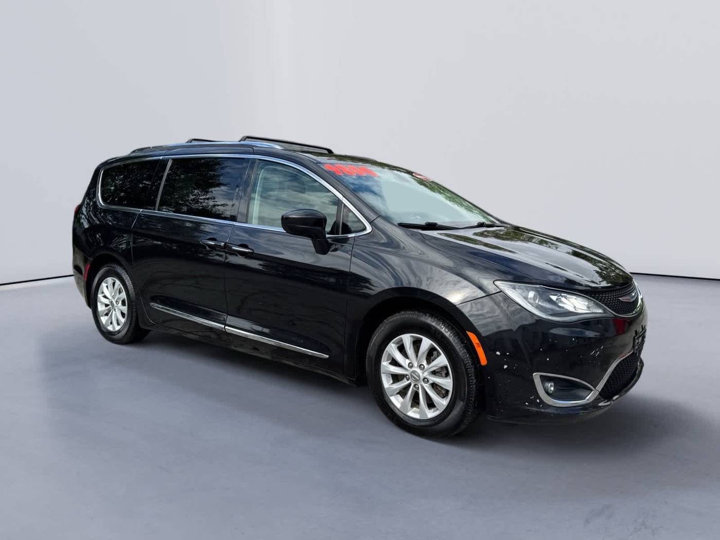 2018 Chrysler Pacifica Touring L — Minivan — 150,331 mi — Knoxville, TN
