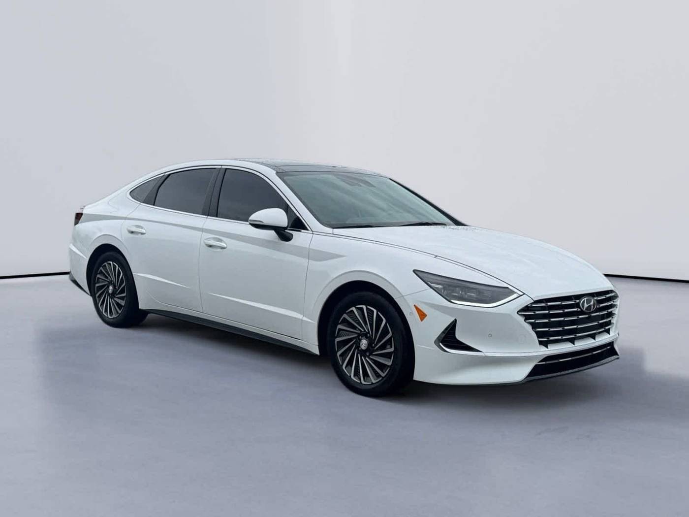 2023 Hyundai Sonata Hybrid Limited — Sedan — 31,659 mi — Knoxville, TN