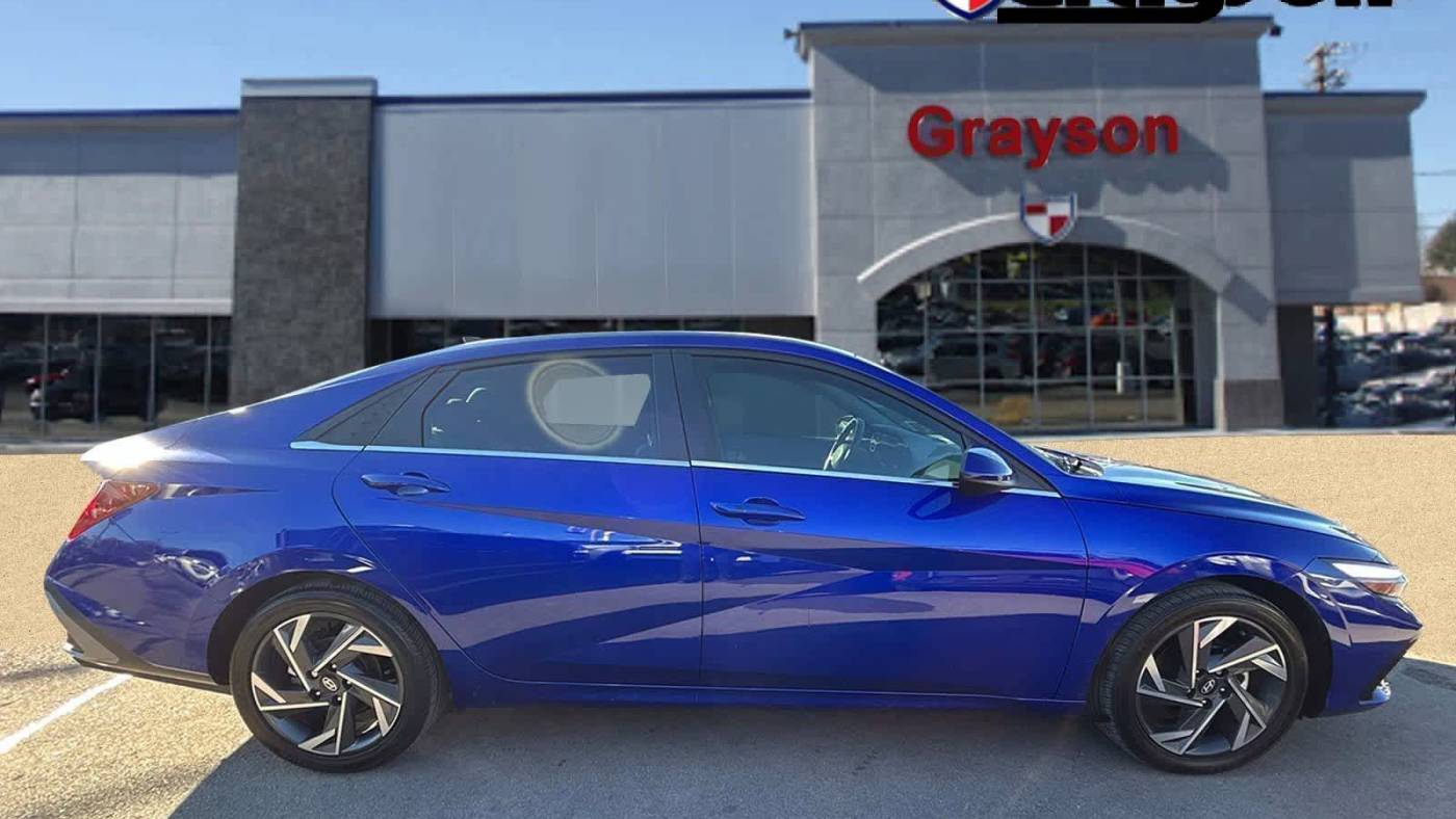 2024 Hyundai Elantra SEL — Sedan — 6,850 mi — Knoxville, TN
