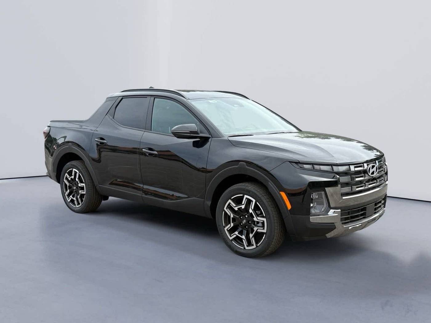 2025 Hyundai Santa Cruz Limited — Pickup Truck — 11,660 mi — Knoxville, TN