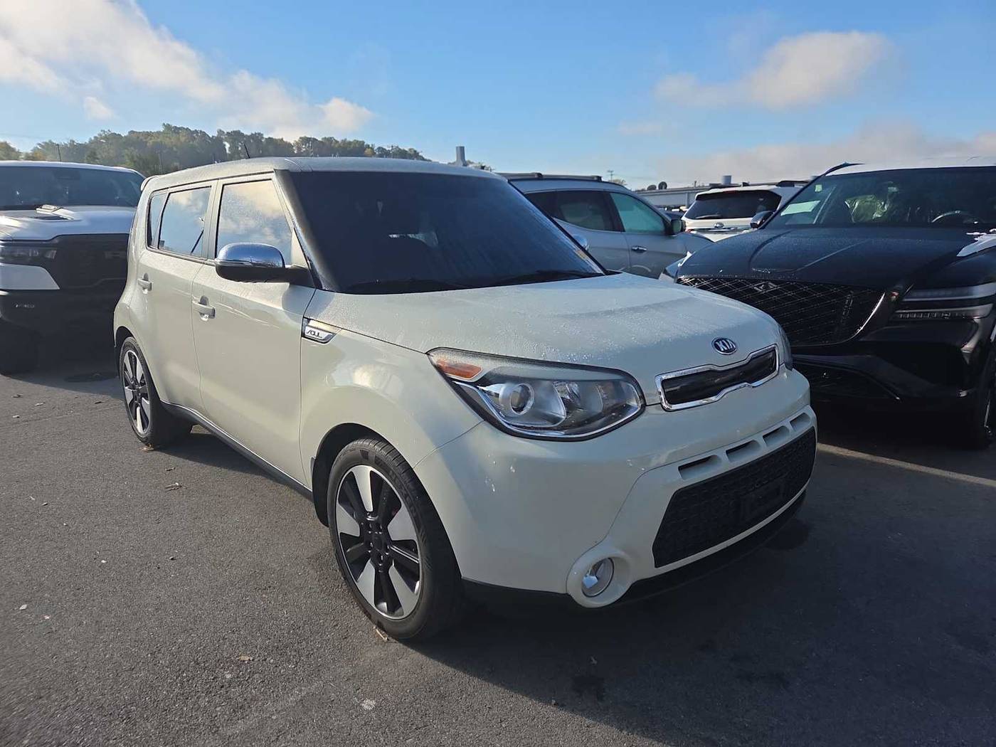 2015 Kia Soul ! — Hatchback — 120,823 mi — Knoxville, TN