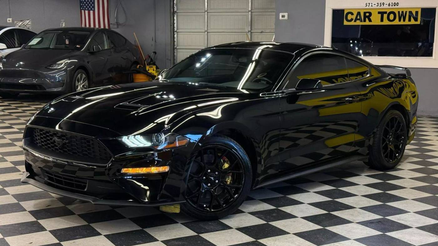 2019 Ford Mustang EcoBoost — Coupe — 115,912 mi — Manassas, VA