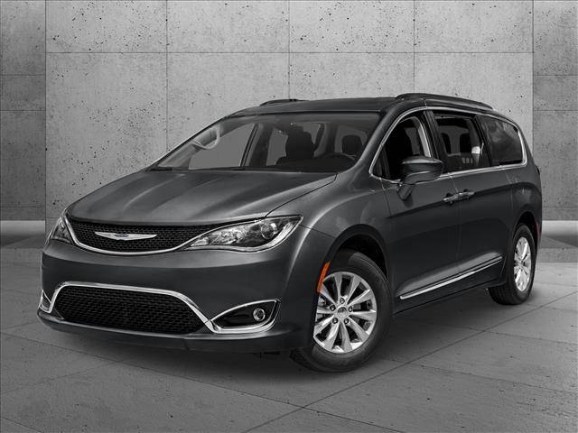 2017 Chrysler Pacifica Limited — Minivan — 124,534 mi — Valencia, CA