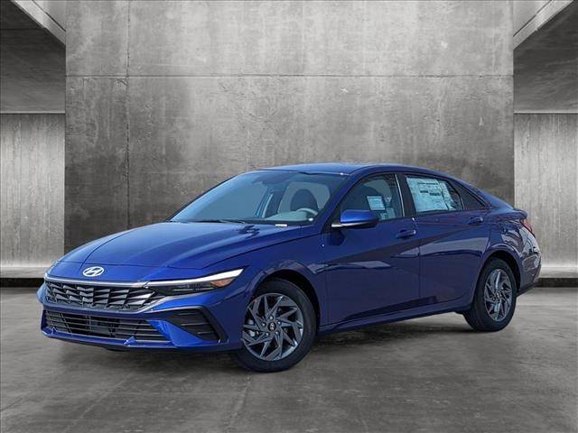 2024 Hyundai Elantra Hybrid Blue — Sedan — 12,525 mi — Valencia, CA