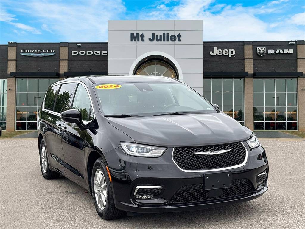 2024 Chrysler Pacifica Touring L — Minivan — 16,856 mi — Mount Juliet, TN