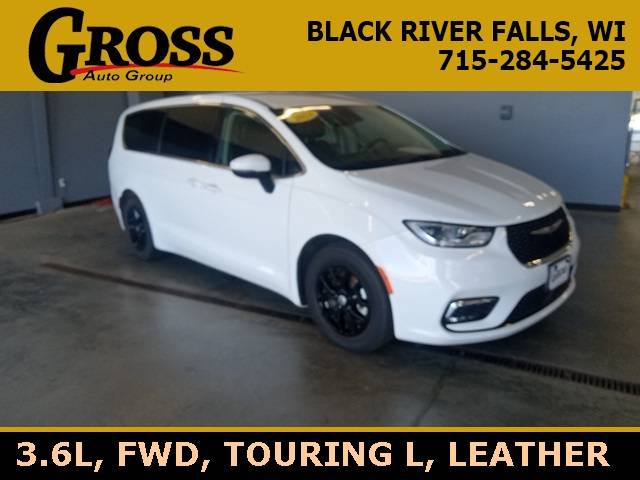 2023 Chrysler Pacifica Touring L — Minivan — 52,332 mi — Black River Falls, WI