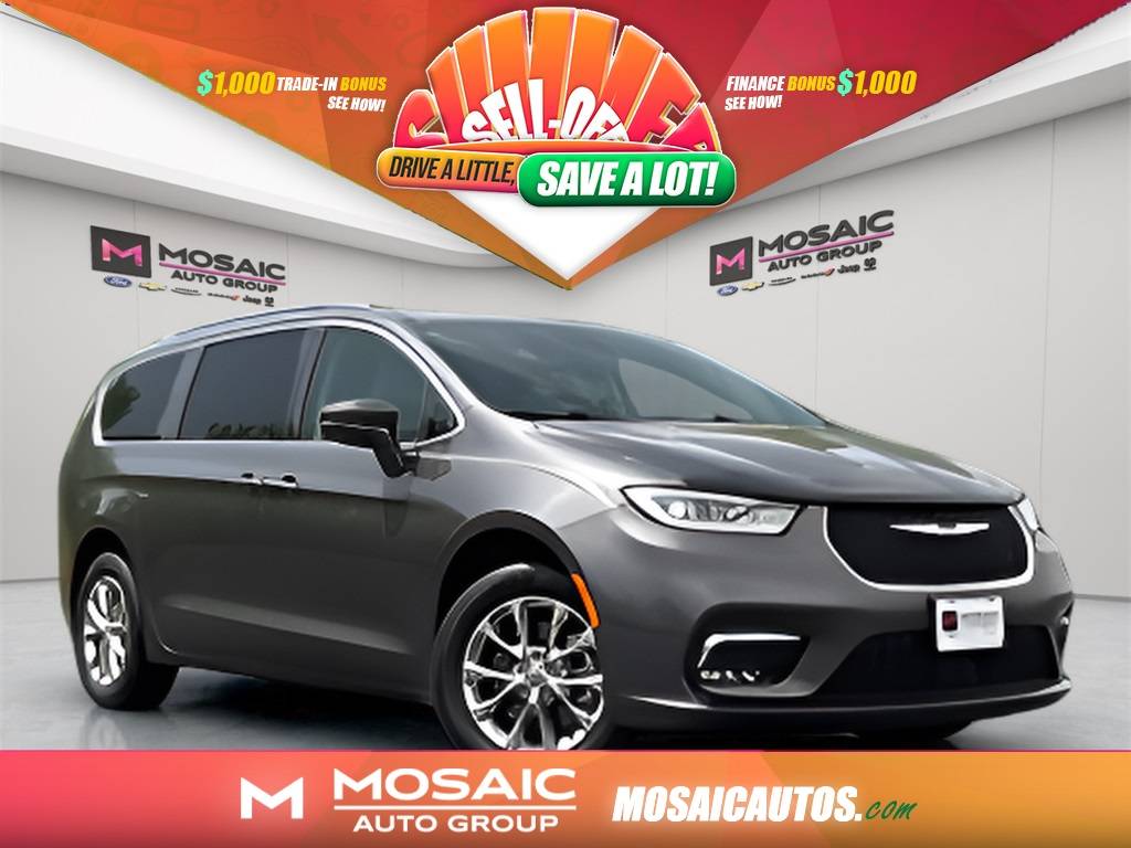 2021 Chrysler Pacifica Touring L — Minivan — 79,816 mi — Zumbrota, MN