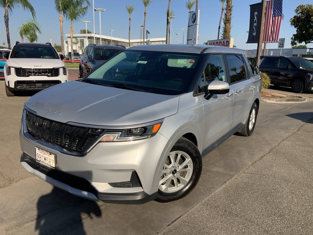 2022 Kia Carnival LXS — Minivan — 50,753 mi — Bakersfield, CA