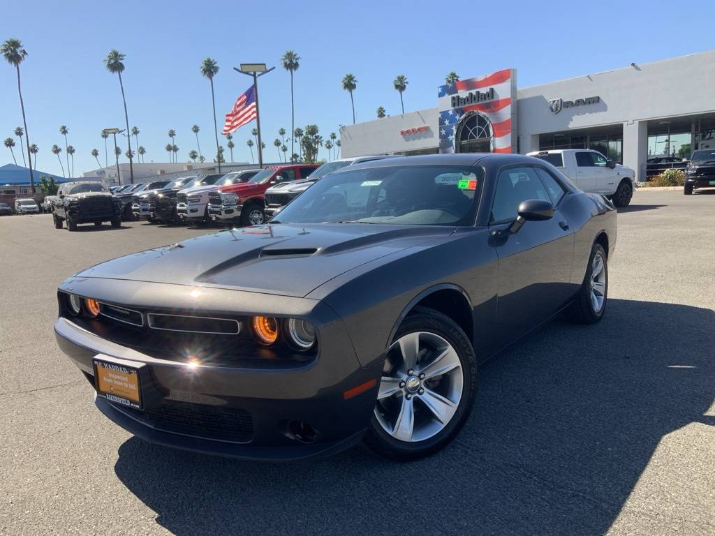 2022 Dodge Challenger SXT — Coupe — 51,272 mi — Bakersfield, CA