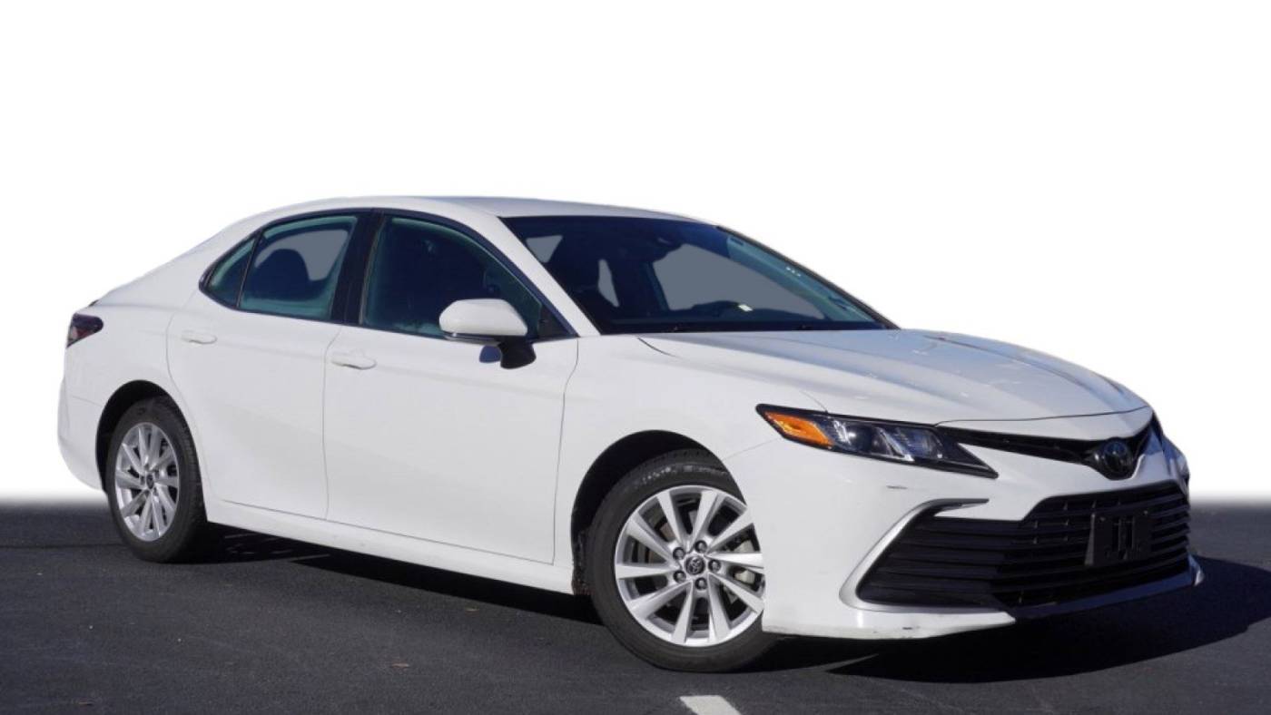 2022 Toyota Camry LE — Sedan — 61,215 mi — McDonough, GA