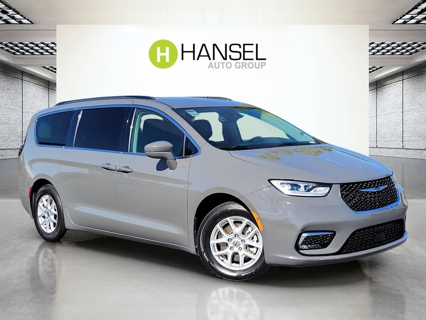 2022 Chrysler Pacifica Touring L — Minivan — 56,960 mi — Santa Rosa, CA