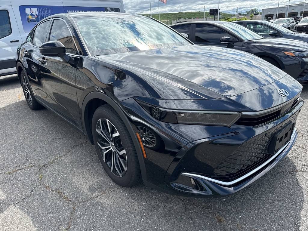 2023 Toyota Crown Limited — Sedan — 14,065 mi — Hartford, CT