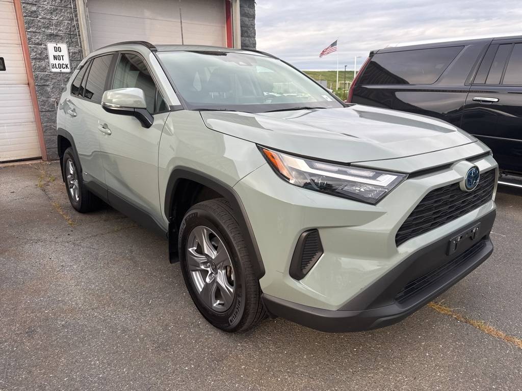 2022 Toyota RAV4 Hybrid XLE — SUV — 38,500 mi — Hartford, CT