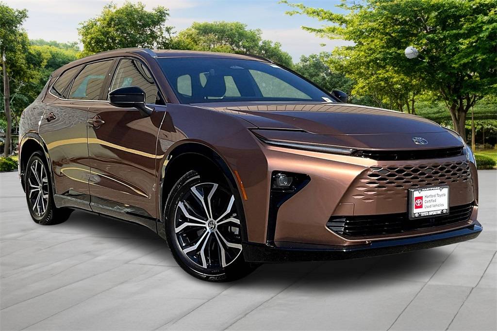 2025 Toyota Crown Signia XLE — SUV — 7,060 mi — Hartford, CT