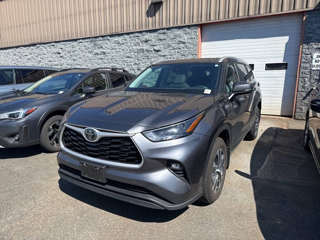 2023 Toyota Highlander XLE — SUV — 29,560 mi — Hartford, CT