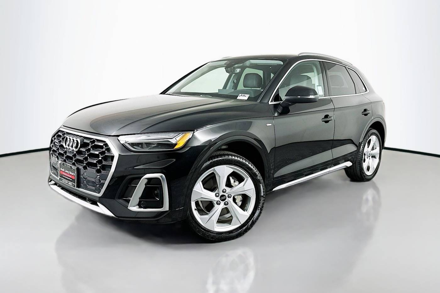 2025 Audi Q5 Premium Plus — SUV — 7,000 mi — Signal Hill, CA