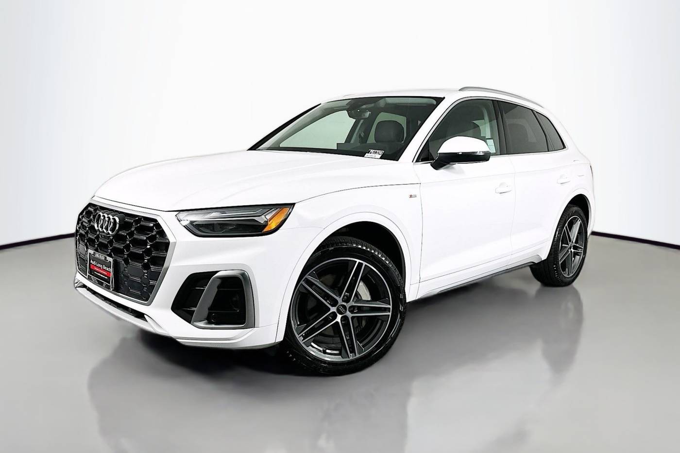 2024 Audi Q5 Plug-In Hybrid e Premium Plus — SUV — 8,107 mi — Signal Hill, CA