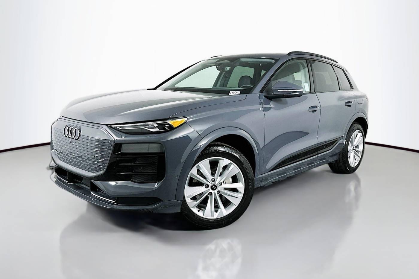 2025 Audi Q6 e-tron Premium — SUV — 552 mi — Signal Hill, CA